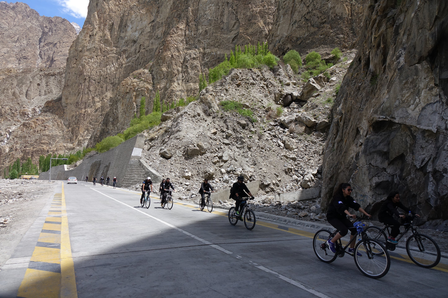 Ancient Silk Route Bicycle Adventure (Descent)
